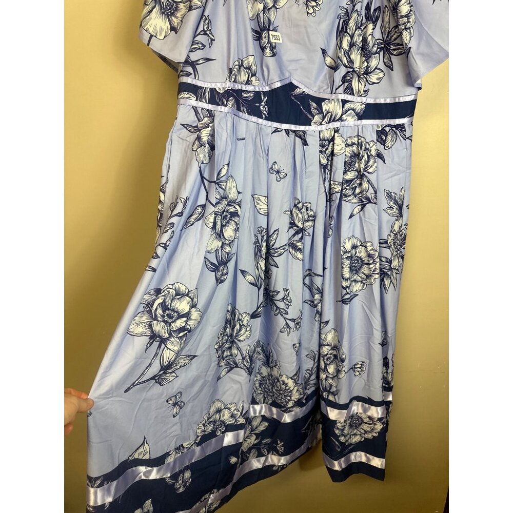 bloom chic nwt size 18/20 over sized blue floral sweet heart neckline fluttered - Picture 5 of 11